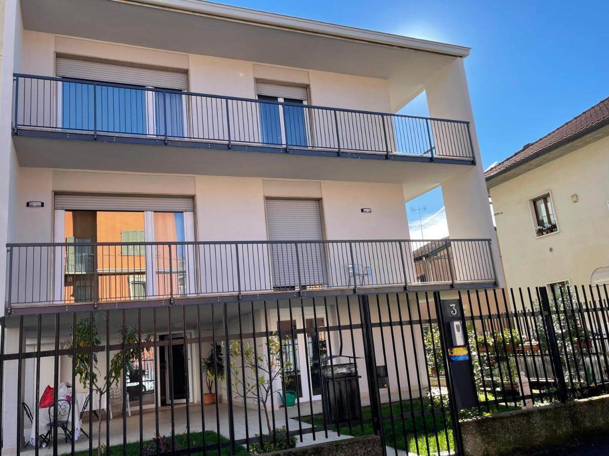 Joys House Panzió Bergamo Kültér fotó